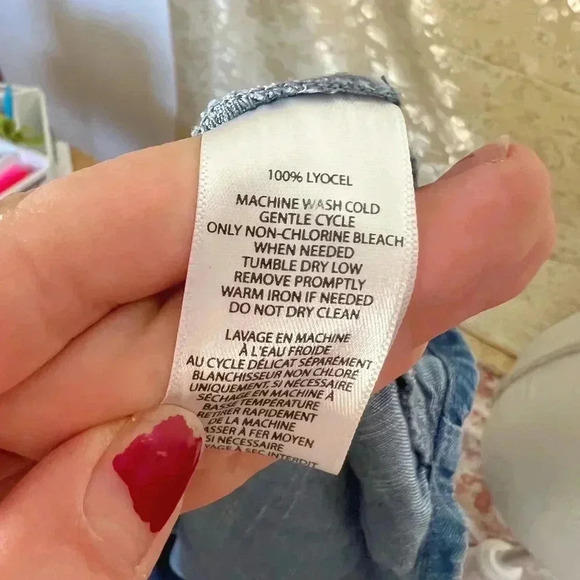 Beach Lunch Lounge Chambray Denim Short Sleeved Blouse Size M - Picture 5 of 5